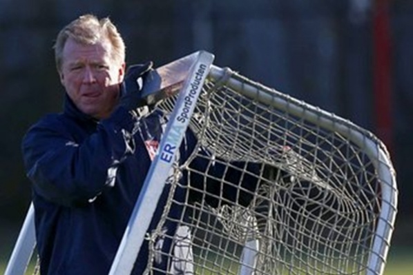 Треньорът на Ники Михайлов в Твенте хвърли оставка