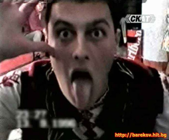 Фейсбук изригна: Да изхвърлим Бареков от журналистиката!