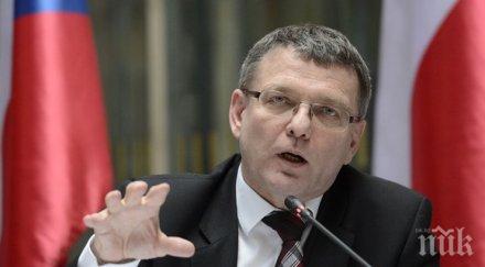 чешкият външен министър предложи юнкер подаде оставка председател