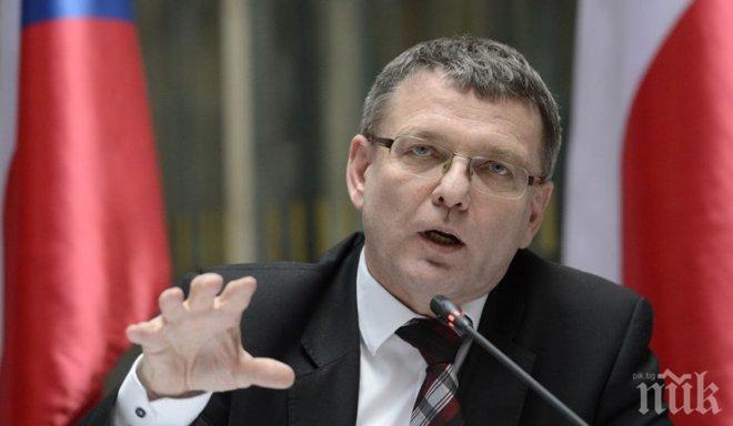 Чешкият външен министър предложи Юнкер да подаде оставка като председател на ЕК

