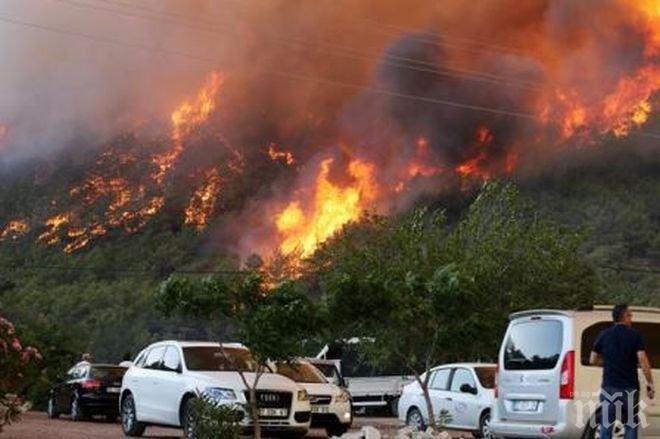 МВнР: Няма данни за пострадали български граждани при пожара в Анталия