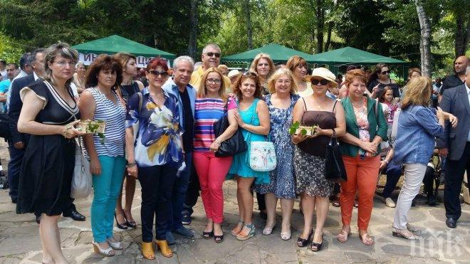 Депутати от ГЕРБ на първото издание на фестивала Живият огън на традициите