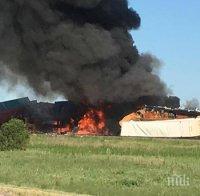 Ужас в Тексас! Два влака се сблъскаха, избухна жесток пожар (СНИМКА/ВИДЕО)
