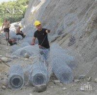 ПИК TV: Мрежи опасват ската на Е-79 при Симитли, тунелът - осветен и боядисан