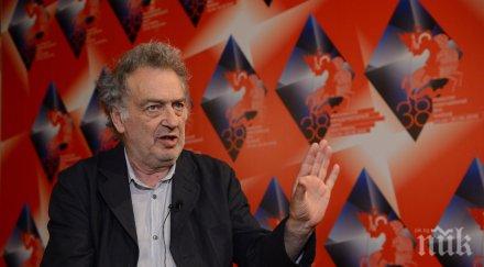 ексклузивно пик режисьорът кралицата черни предсказания великобритания острова настъпи нещо ужасно