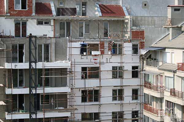 Брокери алармират! 60% от обявите за имоти в София са фалшиви