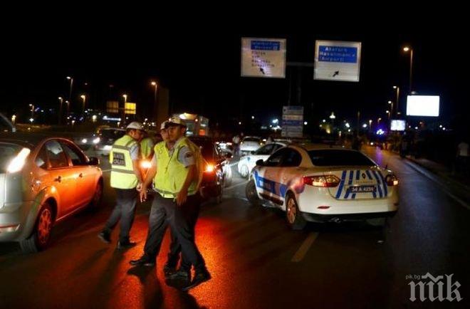 Турските сили за сигурност издирват трети потенциален самоубийствен атентатор