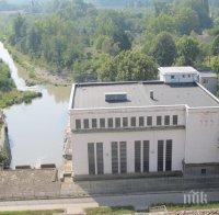 Ентусиасти чистят язовир Копринка