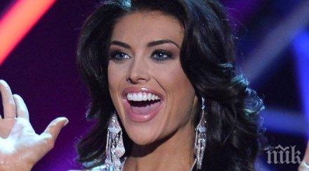 участничките мис тийн сащ вече дефилират бански