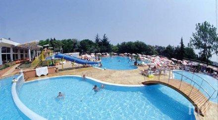 годишно дете бере душа инцидент басейн албена