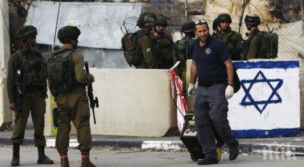 заклаха годишно момиче западния бряг