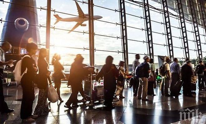 Щатите ще проверяват интернет контактите на отпътуващи чужденци 