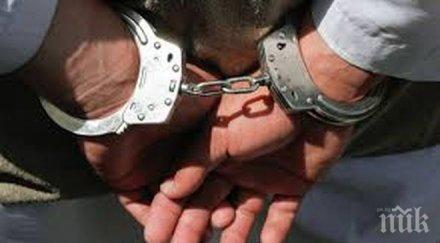 двама българи задържани италия трафик хора