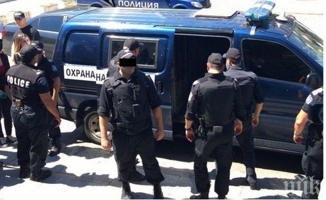 Командироваха още 180 полицаи в „Слънчев бряг”
