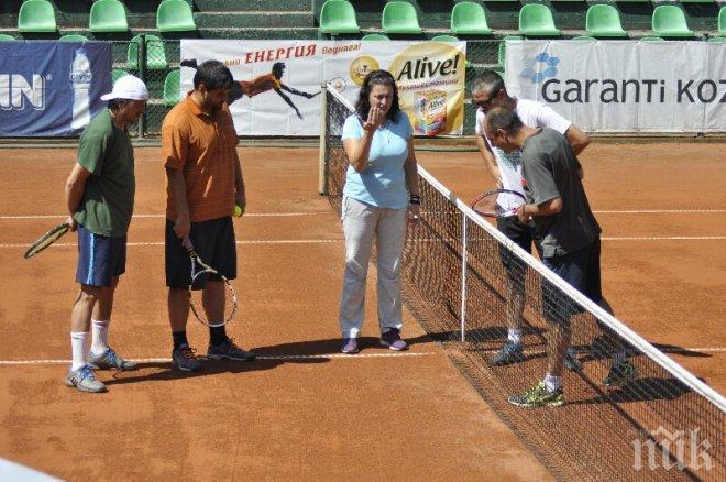 Суперфиналът на ПИК Мастърс на живо - гледайте битката на тенис звездите (ГАЛЕРИЯ И ВИДЕО)