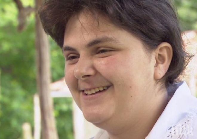 Момиче с тежка диагноза създава красота от...бурени
