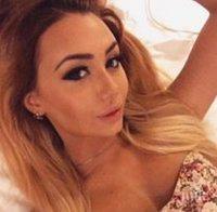 Помните ли Каролина-Клер? Абитуриентката с най-скъпата рокля избухна в поредното неграмотно писмо 