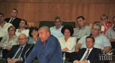 кметът кричим избухна бъчварова озаптете депутатите полицаите нонстоп стрес обади кого обичал кого рода