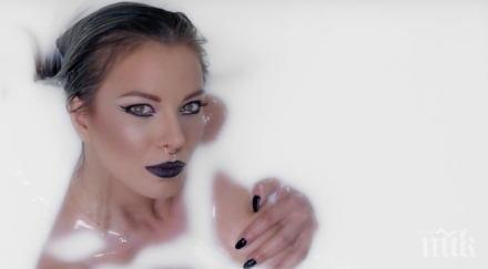 емилия тотална депресия качи килограма снимка