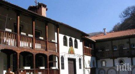 хванаха вандалите пребили ограбили попа кокаляне