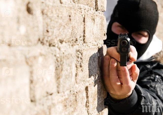 Заплашиха Първомай с терористичен акт