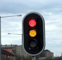 Пълна лудница! Умните светофари задръстиха София