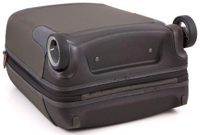 Мъж, скрит в куфар, се е опитал да премине от Италия в Швейцария