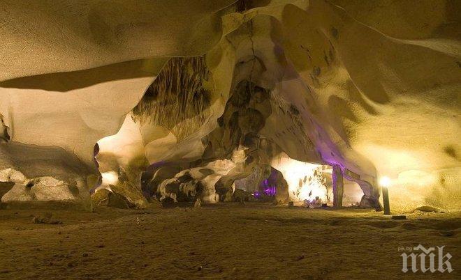 Гръмотевица затвори пещерата „Орлова чука”