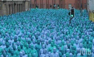 3000 чисто голи англичани разхождаха град хъл