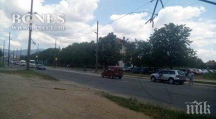 пик камион скъса стари тролейбусни жици казанлък