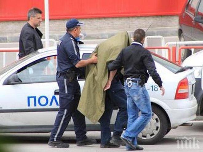 Барман пласира дрога на „Арапя”, недоволни клиенти го изпяха на ченгетата