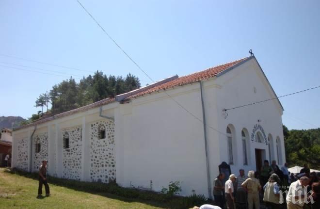 ПИК TV: На Св. Прокопий в храма под пирамидите