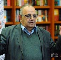 Божидар Димитров също брани Вежди: Министър се оценява не по езика, който държи, а по работата, която е свършил