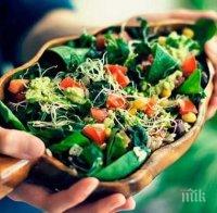 ПОТРЕС! Готвач се изгаври брутално с веганите, слагал им нарочно месо в храната