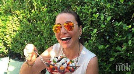 удар дарина павлова награби двама мъже накуп снимка