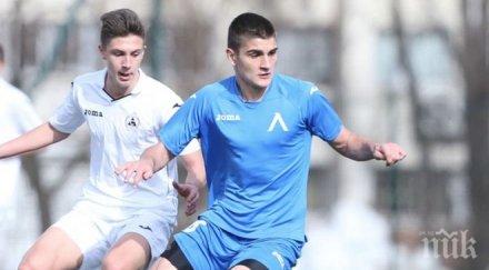 юноши левски дебютираха шефилд уензди