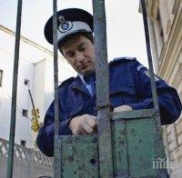 10 затвора в Румъния започват гладна стачка