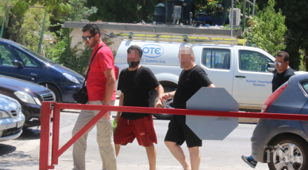 варварство гърция баща изнасили годишния син заедно приятеля гей