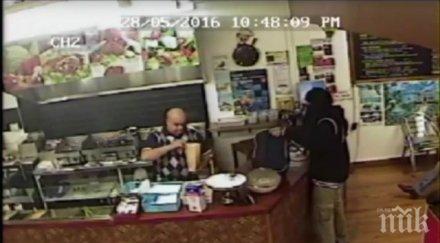 тотален непукист обират пистолет продава невъзмутим дюнери видео