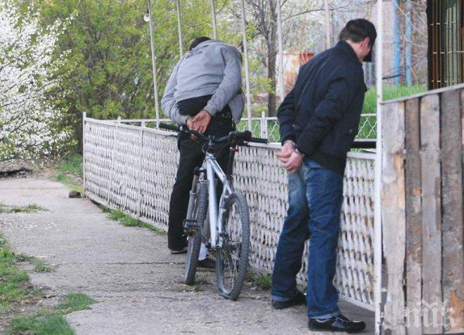 ПОТРЕСАВАЩО! 700 висшисти ни грабят и обират