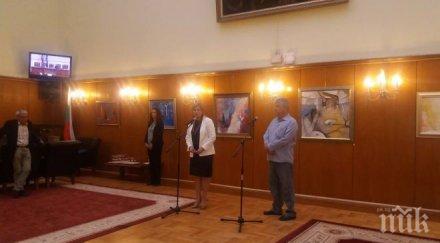 художникът владимир пенев разтвори магическите чадъри парламента видео снимки