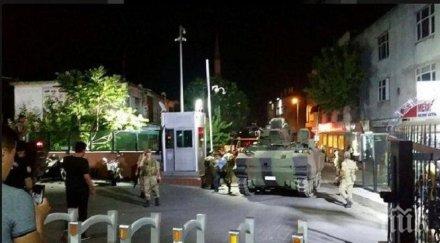 британски журналисти съобщават сблъсъци полицията армията истанбул