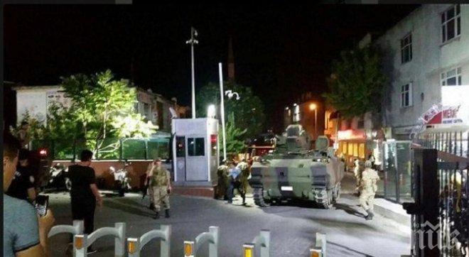 Британски журналисти съобщават за сблъсъци между полицията и армията в Истанбул