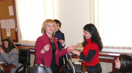 мая манолова поздрави парламентарните репортери март снимки