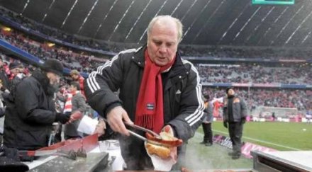 ули хьонес благодари борусия силния байерн