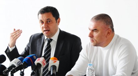 mарешки пик яне взема изборите без