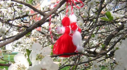 китайските мартеници изместиха българските