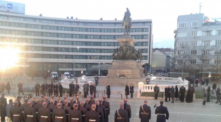 снайпери пазят цецка плевнелиев народната любов видео