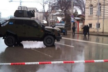 военни машини пазят властта трети март