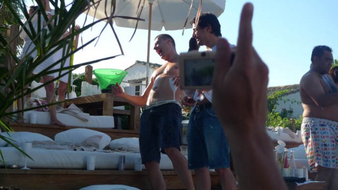 Мегаскандал! Бареков с 60 бона заплата